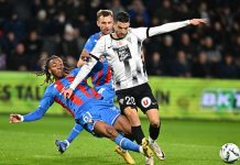 Angers enfonce un peu plus le SM Caen en le punissant 3-0 - France Bleu