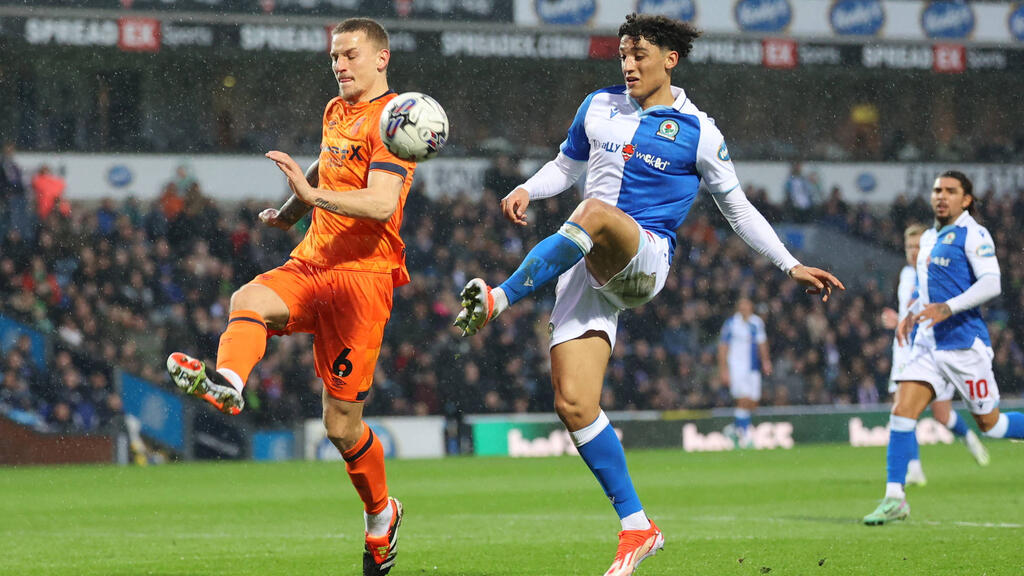 Championship » News » Ipswich stay top of Championship after Leeds draw  with Watford