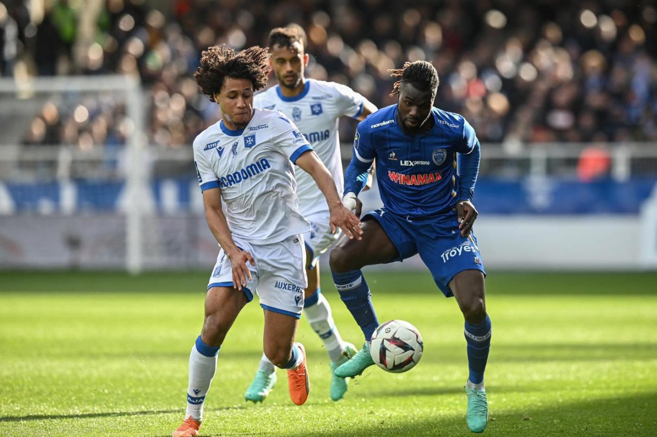 Auxerre - Troyes - 1:0. French Championship, 29th round. Match review,  statistics (April 1, 2023) — dynamo.kiev.ua