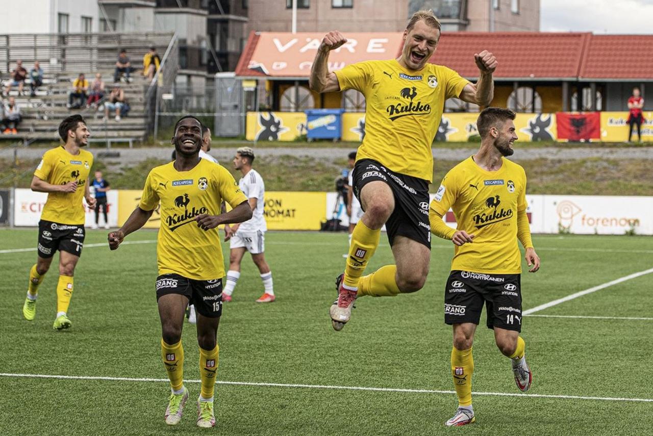 Strassen vs KuPS, 00h00 ngày 12/07