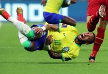 Chấn thương của Neymar nghiêm trọng ra sao?