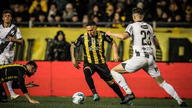 Danubio vs Penarol, 01h00 ngày 17/10