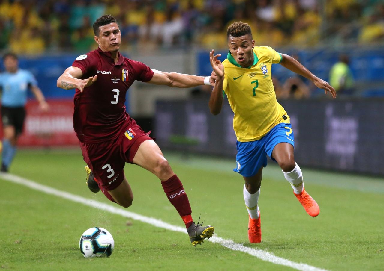 VAR tiếp sức Venezuela, Brazil bất lực ở Copa America