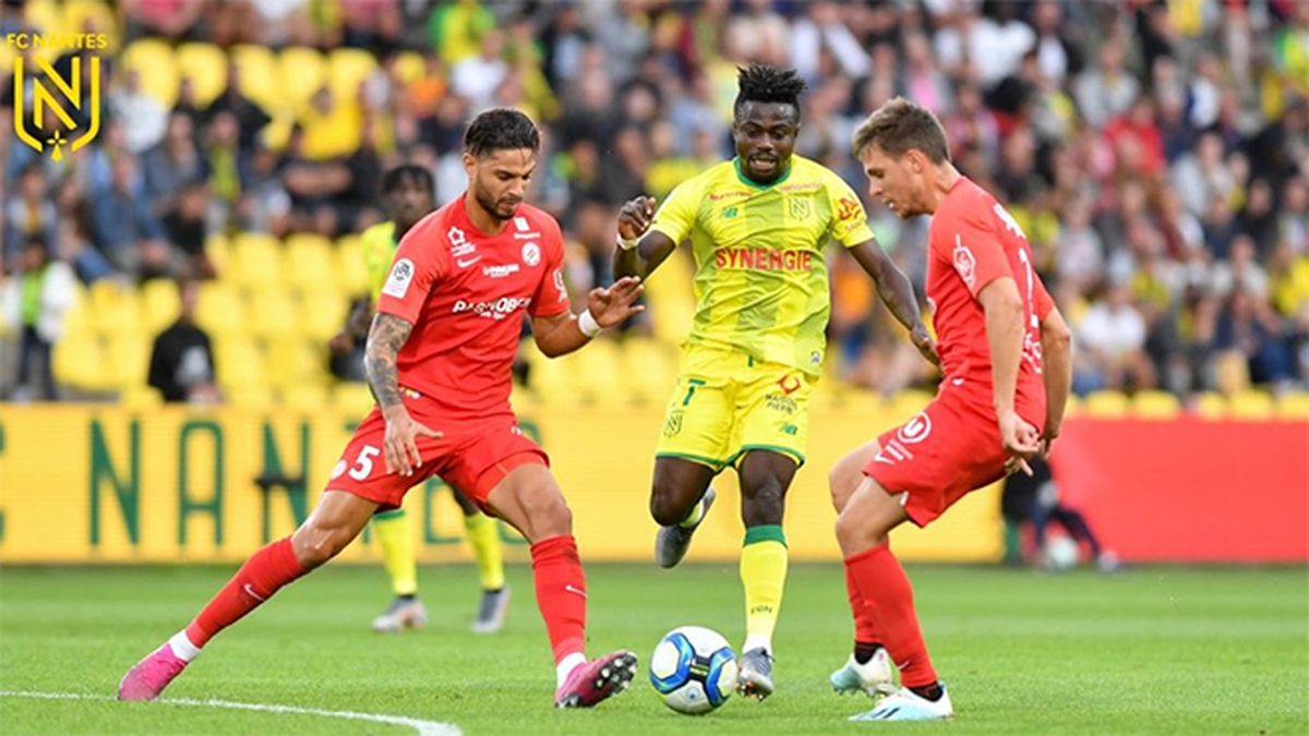 Soi kèo nhà cái Nantes vs Lens. Nhận định bóng đá, dự đoán Ligue 1 (03h00,  11/12)