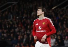 Lindelof không còn được ưu tiên đá chính ở vị trí trung vệ tại MU