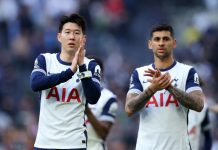 Son giúp Tottenham tránh trận thua