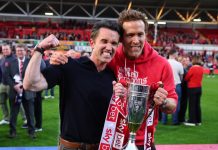 Wrexham 3 năm thăng 3 hạng lên Championship