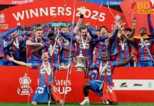 Crystal Palace thành “vật tế thần” bởi các quy định của UEFA