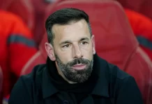 Van Nistelrooy và Leicester City làm lại ở Championship
