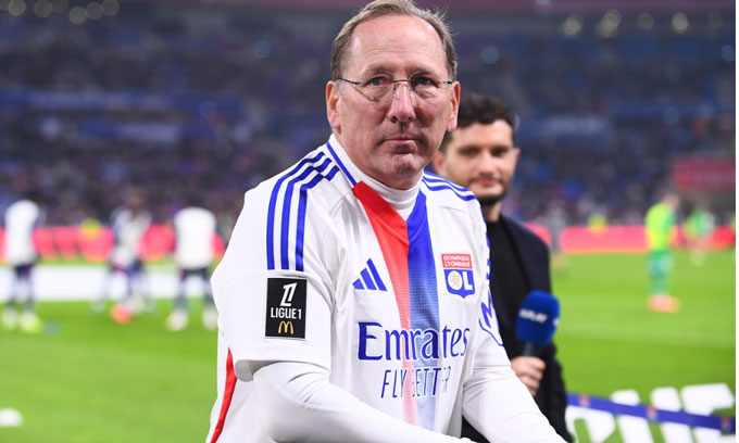 Tập đoàn Eagle Football của doanh nhân người Mỹ John Textor không thể giúp Lyon khởi sắc