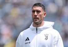 Vlahovic quyết không giảm lương Vlahovic muốn nhận 12 triệu euro tiền lương