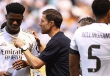 Bóng ma phút 90 ám ảnh Alonso Real nhiều lần tự bắn vào chân mình.