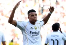 UEFA không dung túng cho các hành động quá khích Mbappe bi phat anh 1