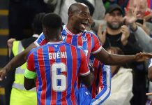 Mateta sắm vai người hùng của Crystal Palace.