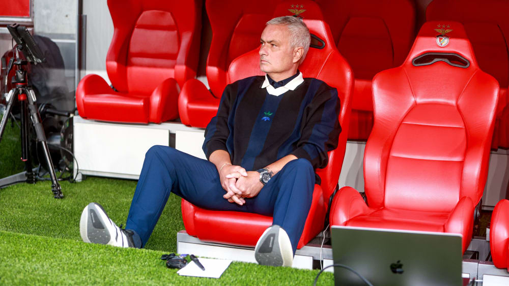 Mit Video: LIVE! Entscheidungsspiel zwischen Benfica und Fenerbahce:  Verpasst Mourinho die Königsklasse? - kicker