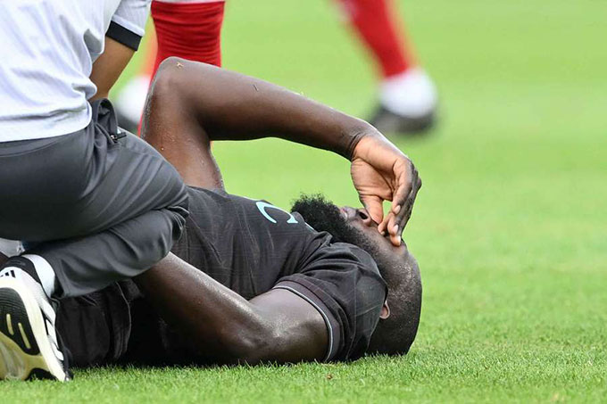 Conte đau đầu với chấn thương của Lukaku
