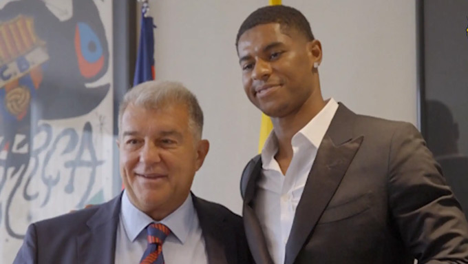 Ban lãnh đạo Barca bỏ tiền túi để đăng ký Rashford