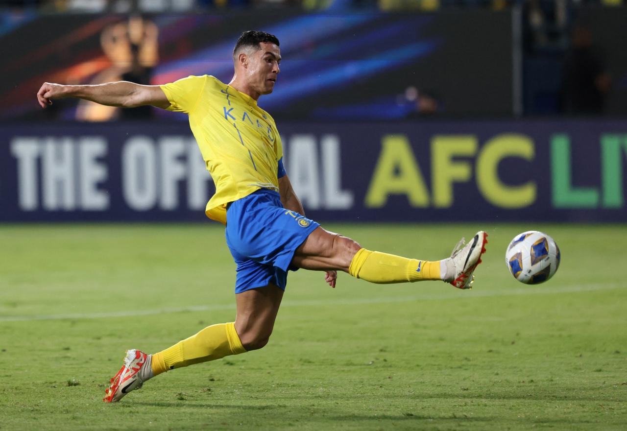 Cristiano Ronaldo anh 1