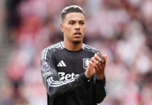 Chelsea theo dõi Morgan Rogers Chelsea theo dõi Morgan Rogers.