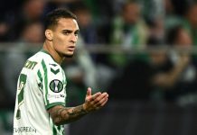 Antony thăng hoa cùng Betis