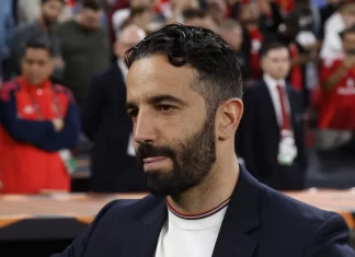 Amorim dập tin MU vung tiền giữa mùa