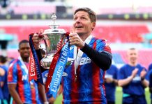 Crystal Palace rơi vào một cuộc khủng hoảng nội bộ đầy căng thẳng