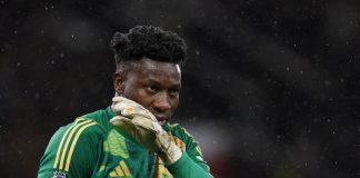 Onana bị MU hét giá