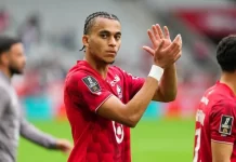 Em trai Mbappe gây sốt