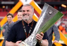 Postecoglou trở lại làm việc tại Anh