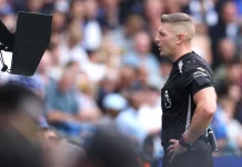 Người hâm mộ lo lắng về chất lượng của các trọng tài Premier League