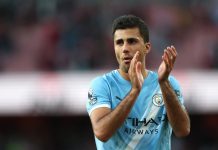 Rodri dính chấn thương