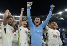 Quả phạt đền điên rồ khiến Roma ôm hận ở Europa League