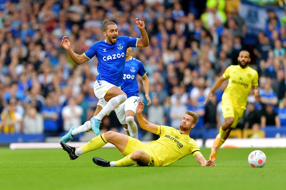 Everton vs Crystal Palace: Như cơn mưa rào
