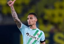 Antony sắm vai người hùng