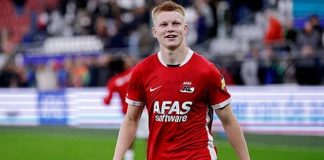 Kees Smith nằm trong tầm ngắm của Real Madrid và Chelsea