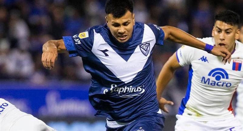 En el debut de Spreen, Deportivo Riestra empató 1-1 con Vélez Sarsfield y la tabla quedó apretada