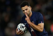 PSG suýt nhận thất bại trước Strasbourg