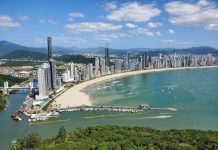 Ronaldo ký thỏa thuận hợp tác xây dựng tòa nhà cao tới 550 mét Ronaldo ky hop dong anh 1