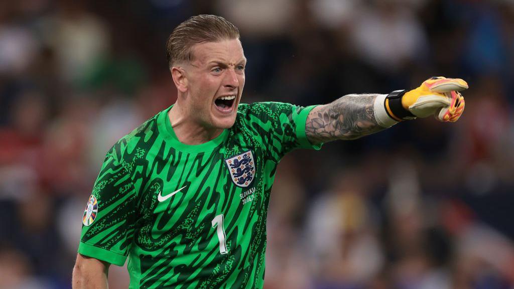 Everton news: Jordan Pickford 'underappreciated' for England - BBC Sport