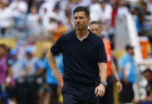 Xabi Alonso mất kiểm soát phòng thay đồ Real Madrid