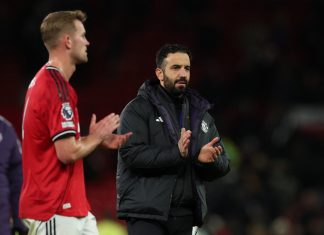 Amorim vướng chỉ trích