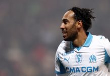 Aubameyang toả sáng ở tuổi 36