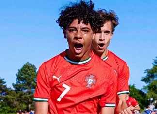 Con trai Ronaldo làm ‘dậy sóng’ mạng xã hội