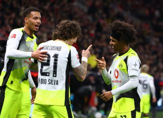 Dortmund chấm dứt đà thăng hoa