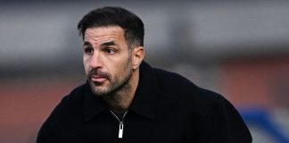 Fabregas giúp Como bất bại