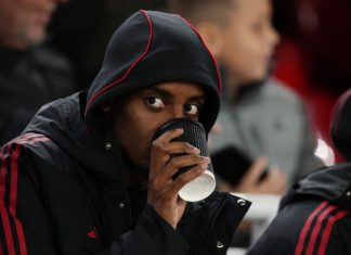 Isak dính chấn thương