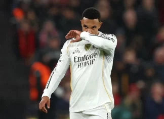 Anfield nhấn chìm Real Madrid