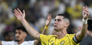 Ronaldo gây tranh cãi dữ dội