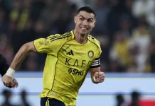 Ronaldo một lần nữa khiến thế giới bóng đá phải lùi lại một nhịp