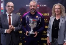 Flick được Marca trao giải HLV hay nhất mùa 2024/25 Flick được Marca trao giải HLV hay nhất mùa 2024/25